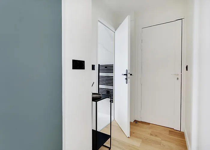 13 - Beautiful L013 * París